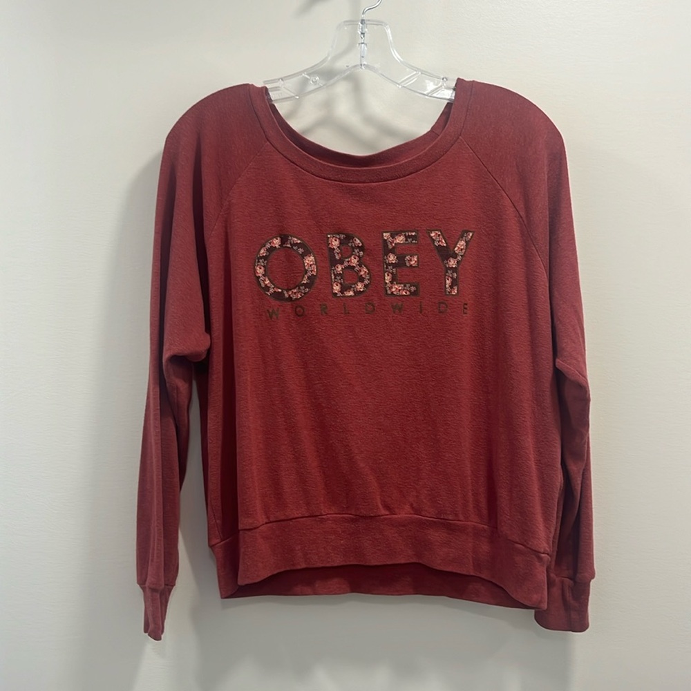 Obey sweater